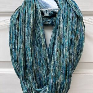 Elegant Blue-Green Scarf